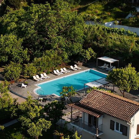 Orange Grove Suites Benitses  Exterior foto