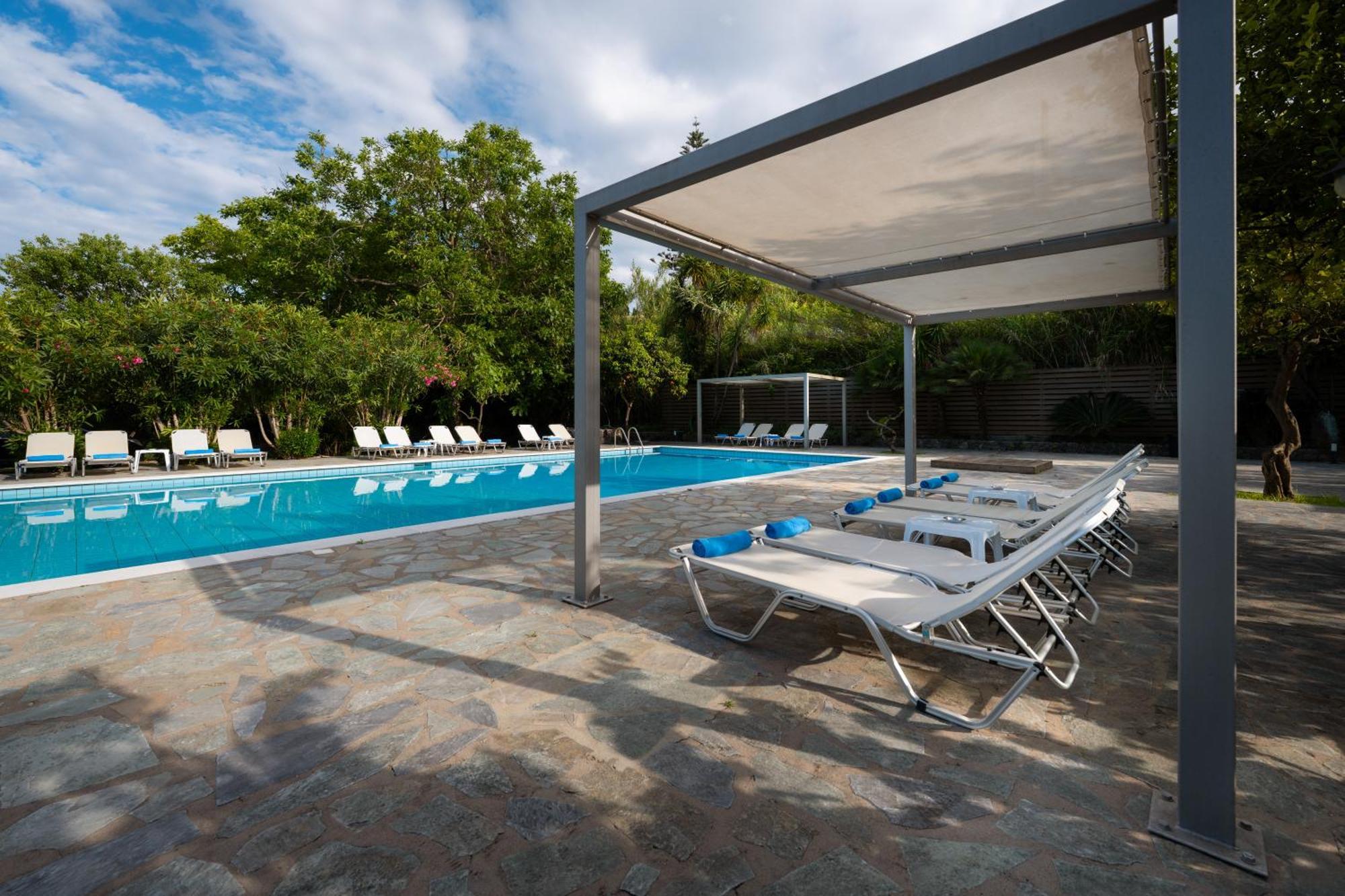 Orange Grove Suites Benitses  Exterior foto