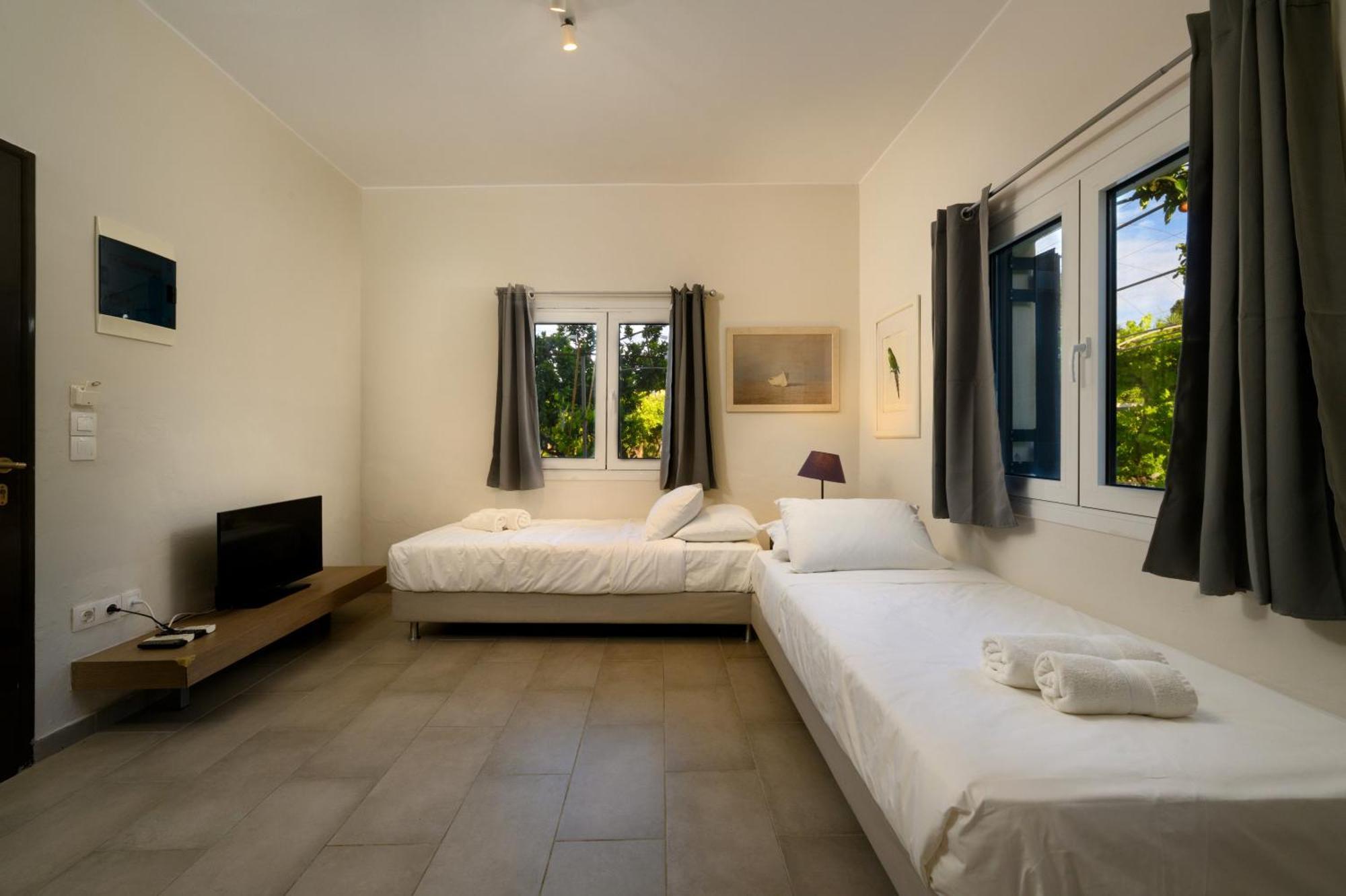 Orange Grove Suites Benitses  Exterior foto